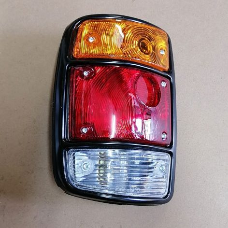 NISSAN 1400 Complete tail lamp LH