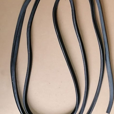 NISSAN 1400 Door rubber 1pc