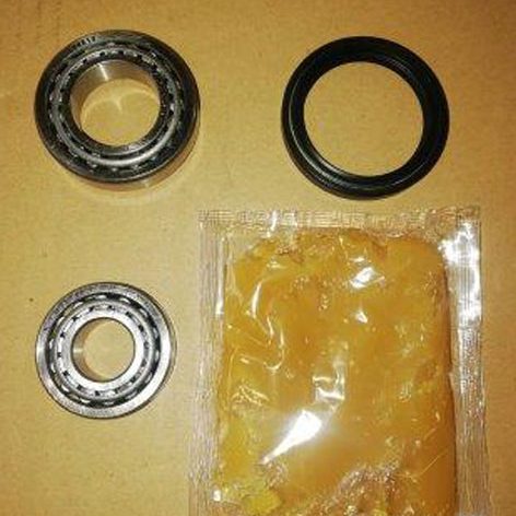 NISSAN 1400 Front wheel bearing kit 88-