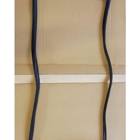 NISSAN 1400 Windscreen rubber solid